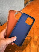 Case iPhone com Alça Retrátil e Carregamento MagSafe