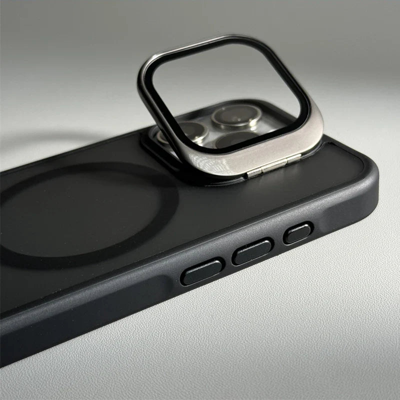 Case iPhone Nano Ultra com proteção blindada de câmeras e MagSafe