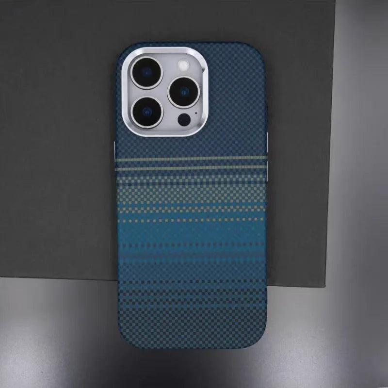 Case de Fibra de Carbono para iPhone Degradê com MagSafe