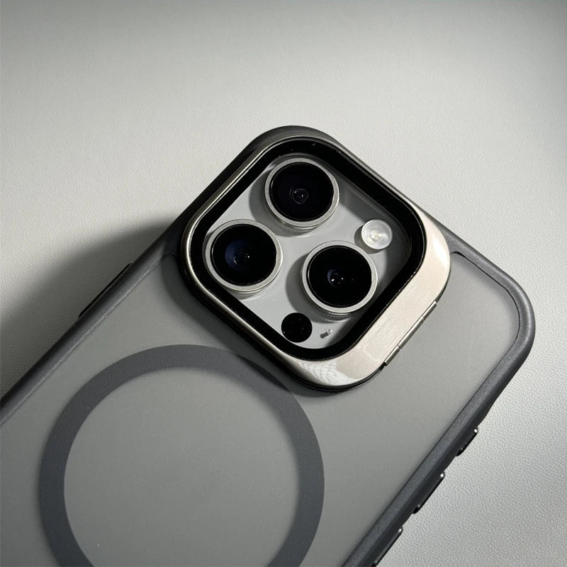 Case iPhone Nano Ultra com proteção blindada de câmeras e MagSafe