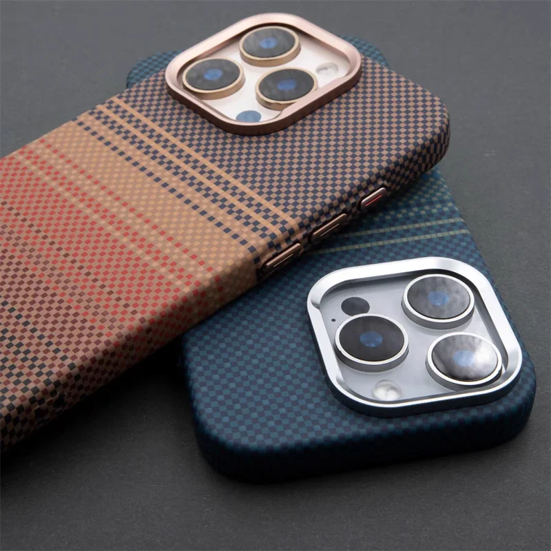 Case de Fibra de Carbono para iPhone Degradê com MagSafe