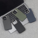 Case iPhone de Couro em Alto Relevo e Carregamento MagSafe