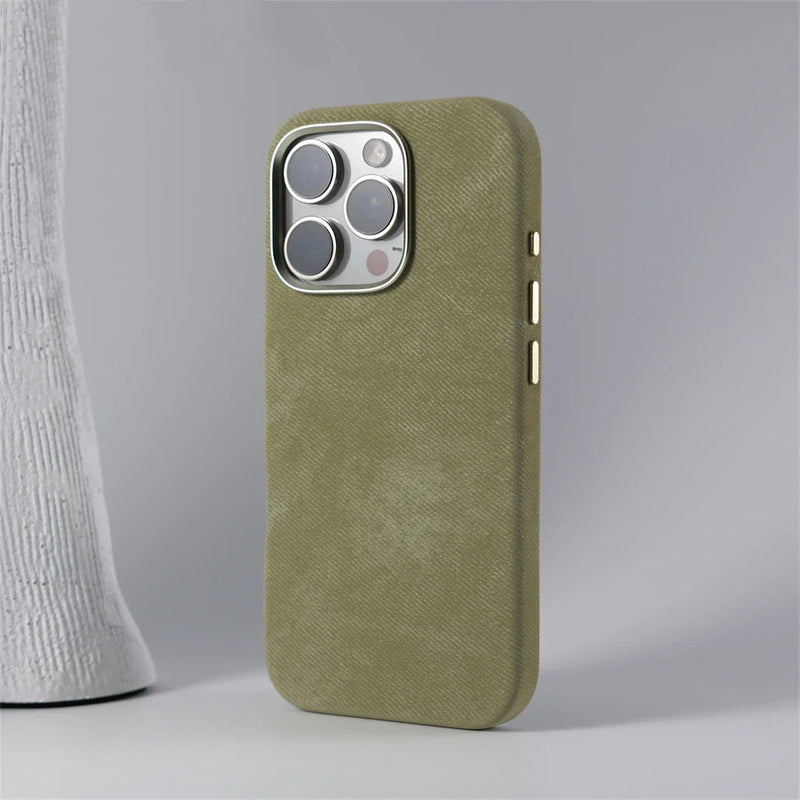 Case iPhone em Tecido e Carregamento MagSafe
