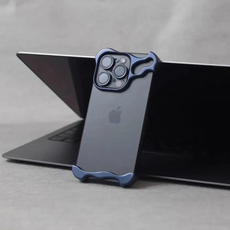 Case iPhone Minimalista + Lentes de câmeras de proteção