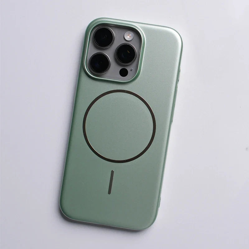 Case Minimalista para iPhone Fosca com Carregamento MagSafe