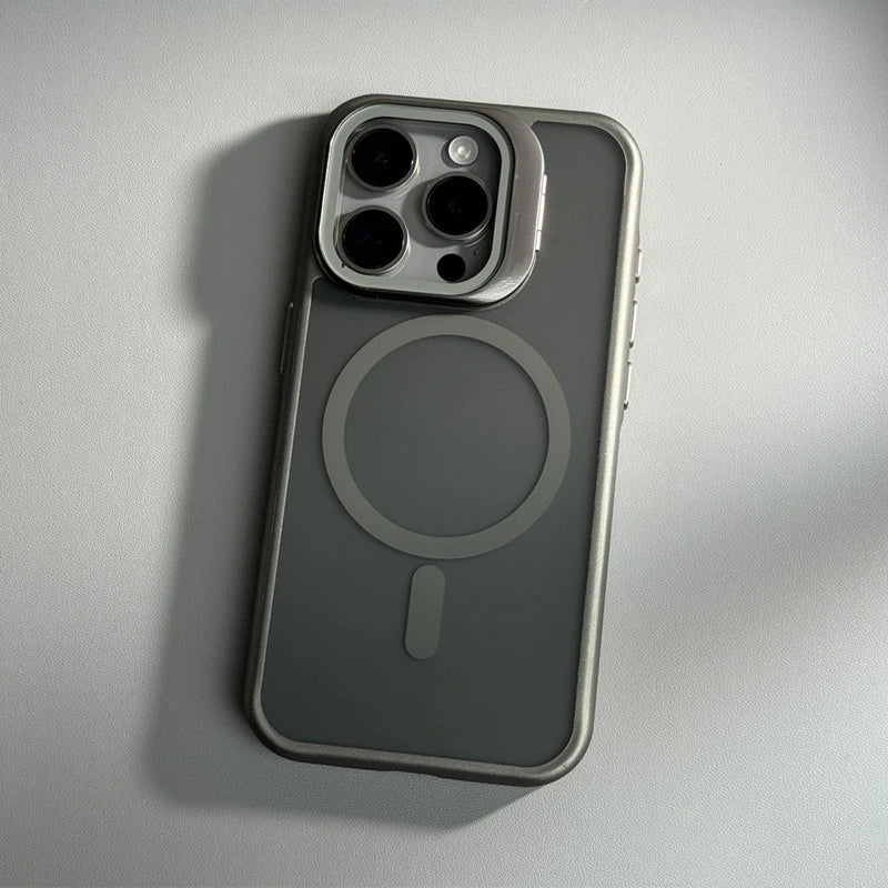 Case iPhone Nano Ultra com proteção blindada de câmeras e MagSafe