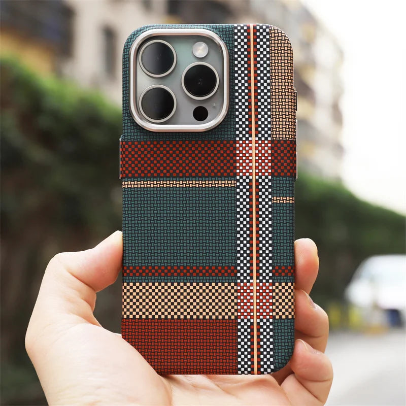 Case iPhone em Fibra de carbono com carregamento Magsafe