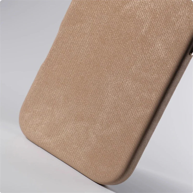 Case iPhone em Tecido e Carregamento MagSafe