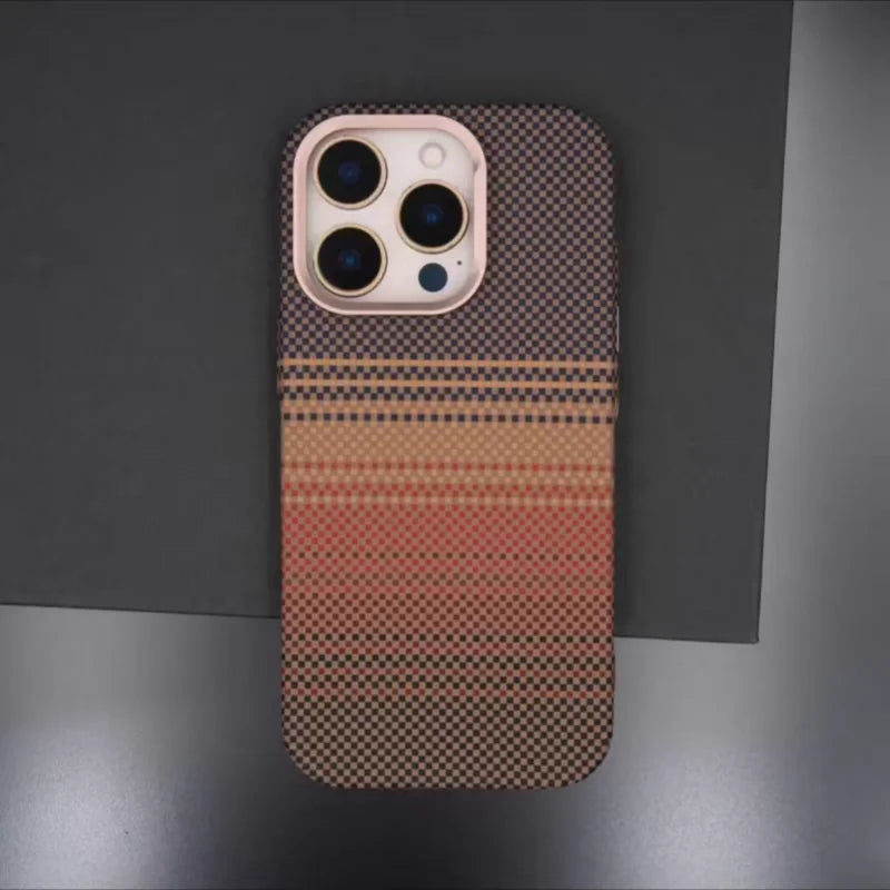 Case de Fibra de Carbono para iPhone Degradê com MagSafe