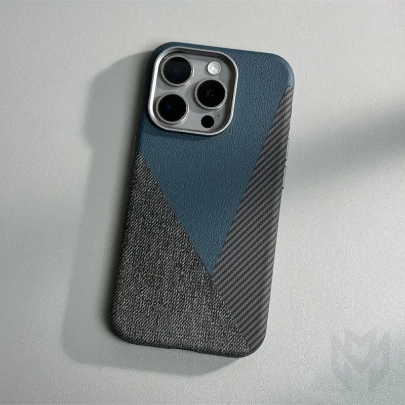 Case iPhone em Couro e Carbono com Proteção Anti-impacto